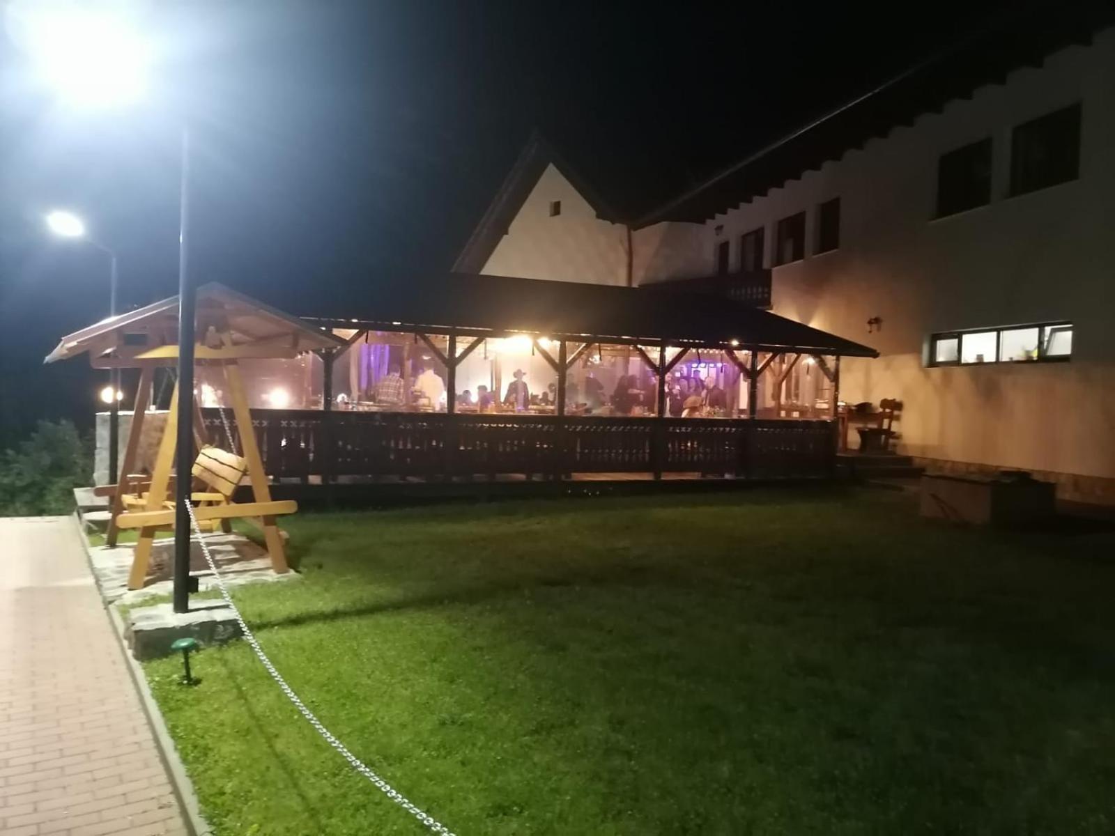 Pensiunea Alex Marga Εξωτερικό φωτογραφία